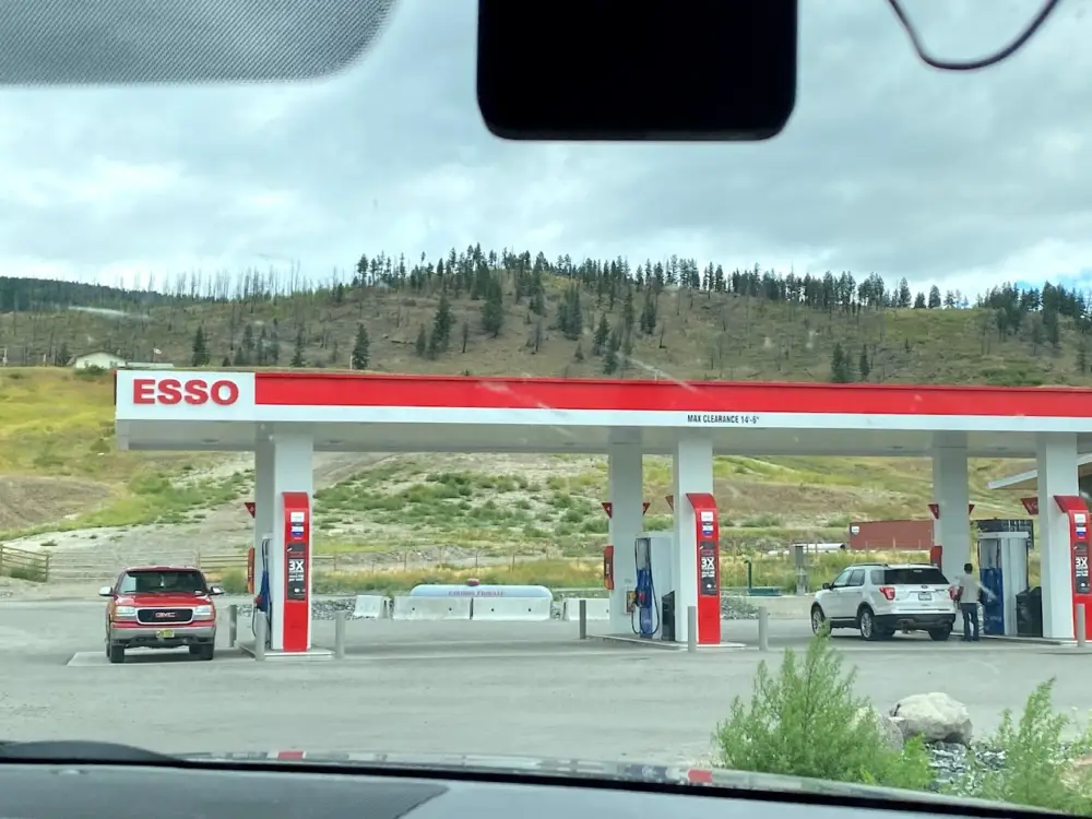 Chilcotin-Bella Coola Hwy Gas Station